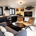 Houseboat Amsterdam
