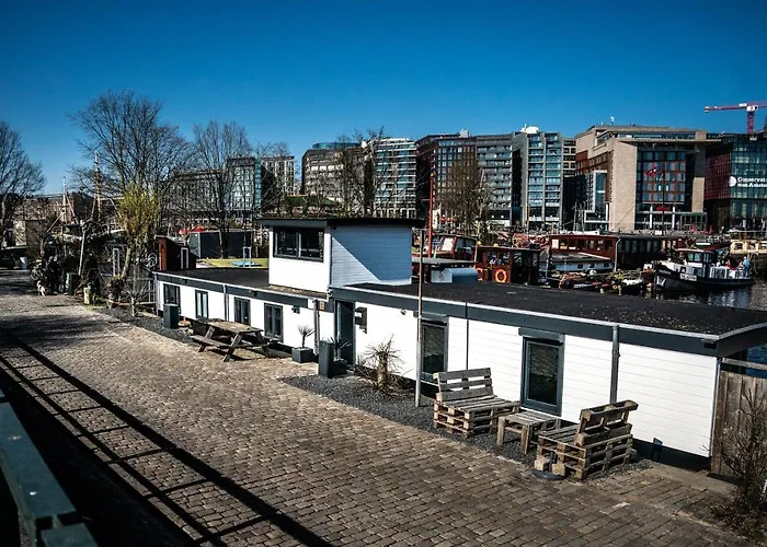 Houseboat Amsterdam