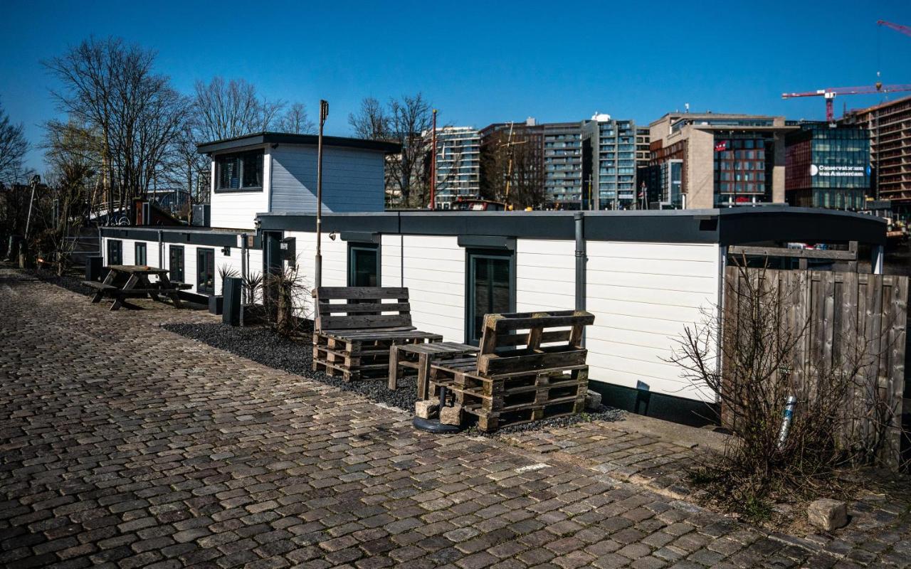 Bed & Breakfast Houseboat *