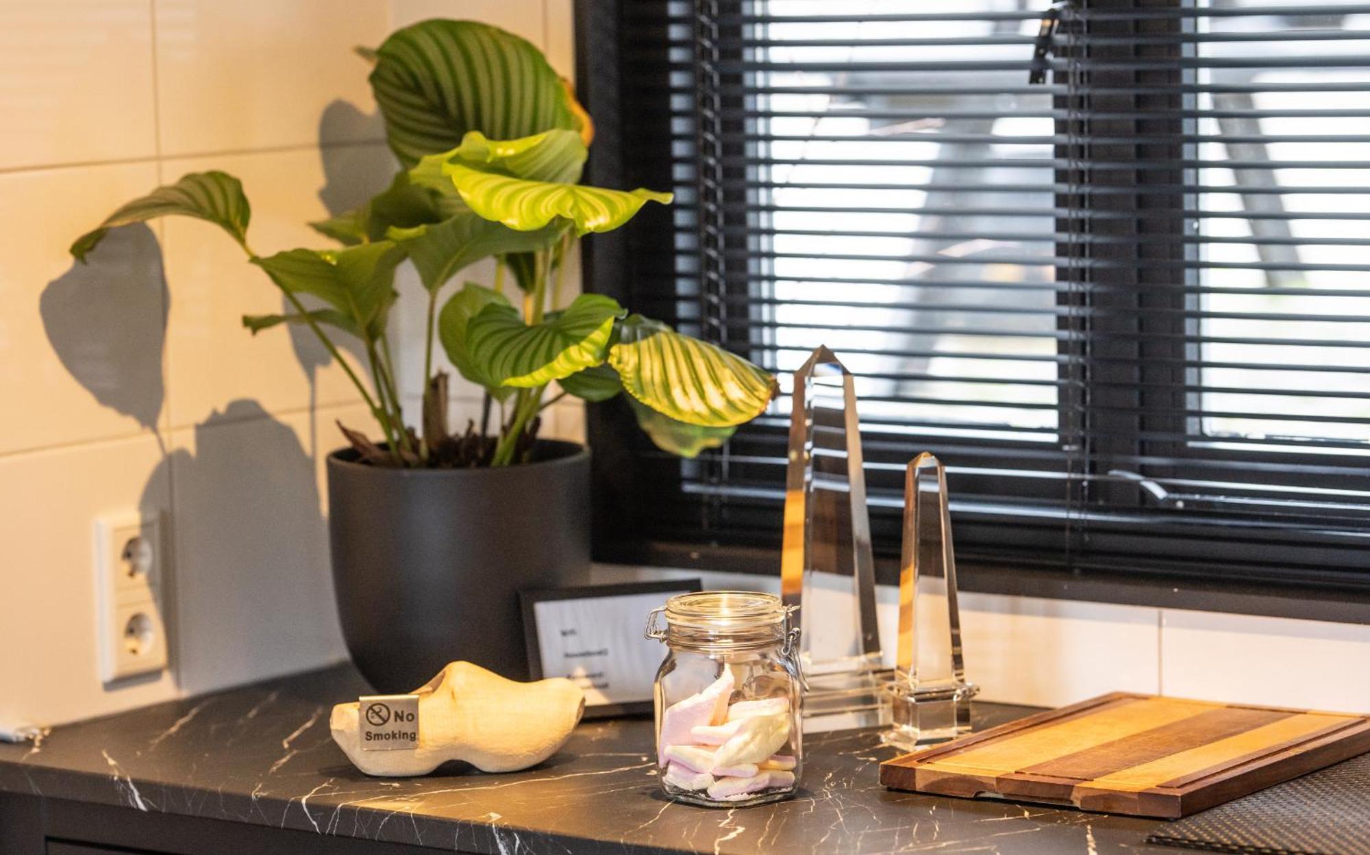 Houseboat Bed & Breakfast Amsterdam